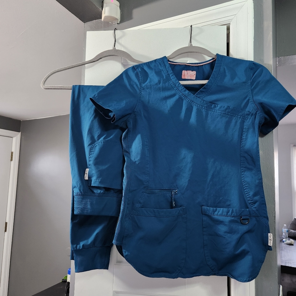 Scrub Set